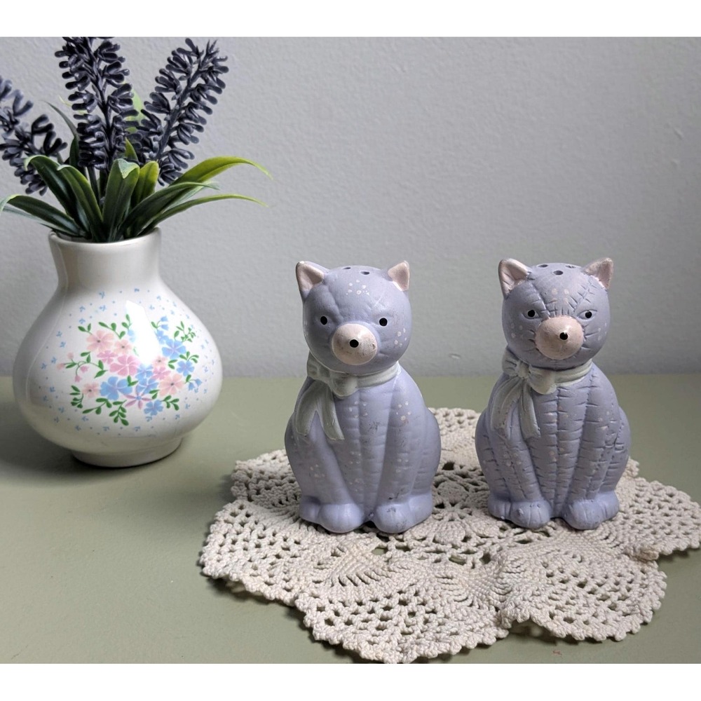 Vintage Purple Cat Salt And Pepper Shakers Cottage Kitchen Decor Ceramic Set